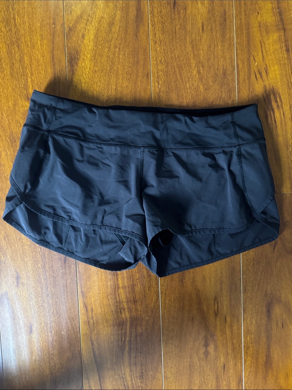 Lululemon Hottie Hot Shorts 2.5inch